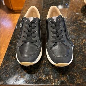 Naturalizer Black Sneakers